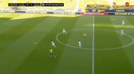 澳超半场：桑托斯破门被吹，麦克阿瑟暂0-0墨尔本胜利