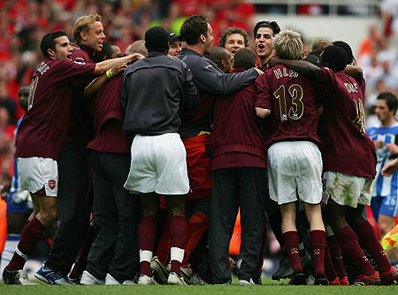 鲁本·阿莫林赛后力挺约罗：从失误中成长，曼联未来可期