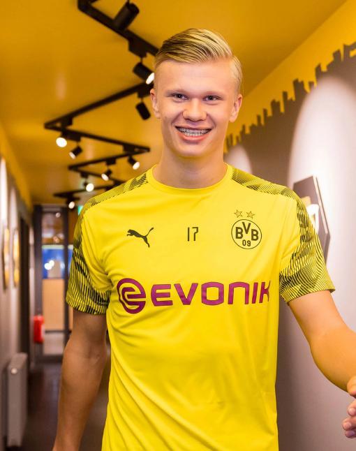 德岛官方：与皇家社会续签合作协议，有效期延长至27年6月（德岛官宣与皇家社会续签合作，协议有效期延至2027年6月）