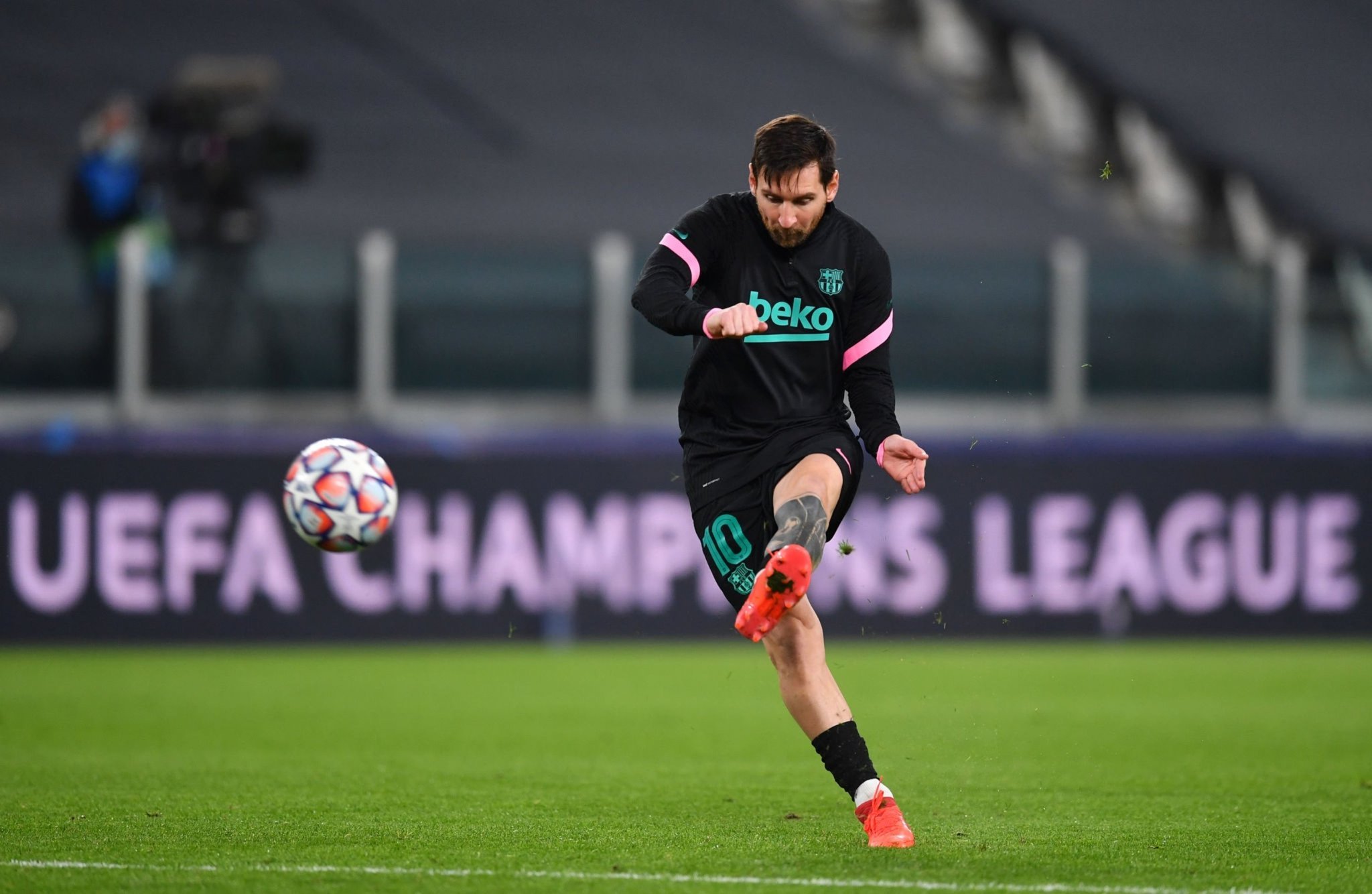 集中在前锋 集中在前锋